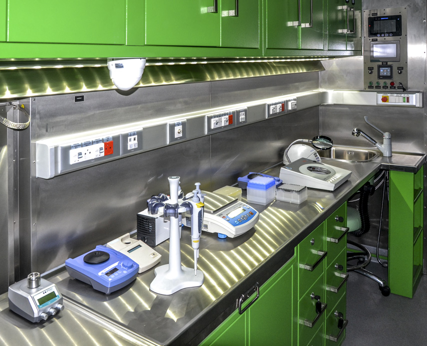 KLM 20 - Kontenerowe Laboratorium Mikrobiologiczne - Przedział laboratoryjny